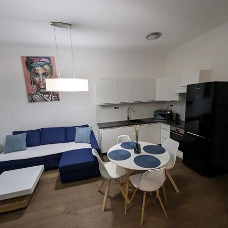 Fantabulous Downtown Abode W King Bed, 65" Tv, Washer And Tumble Dryer Zagreb Exterior photo