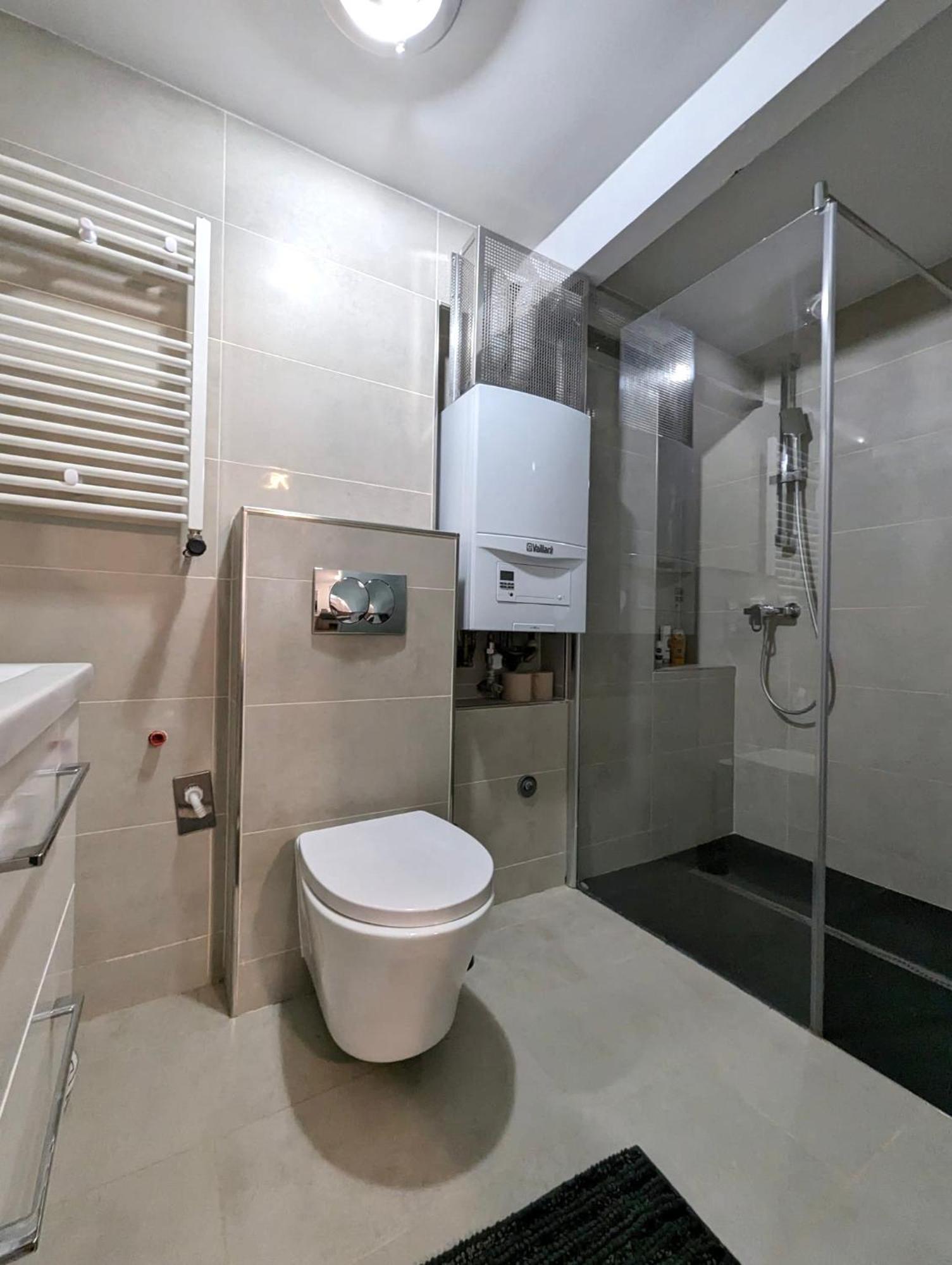 Fantabulous Downtown Abode W King Bed, 65" Tv, Washer And Tumble Dryer Zagreb Exterior photo