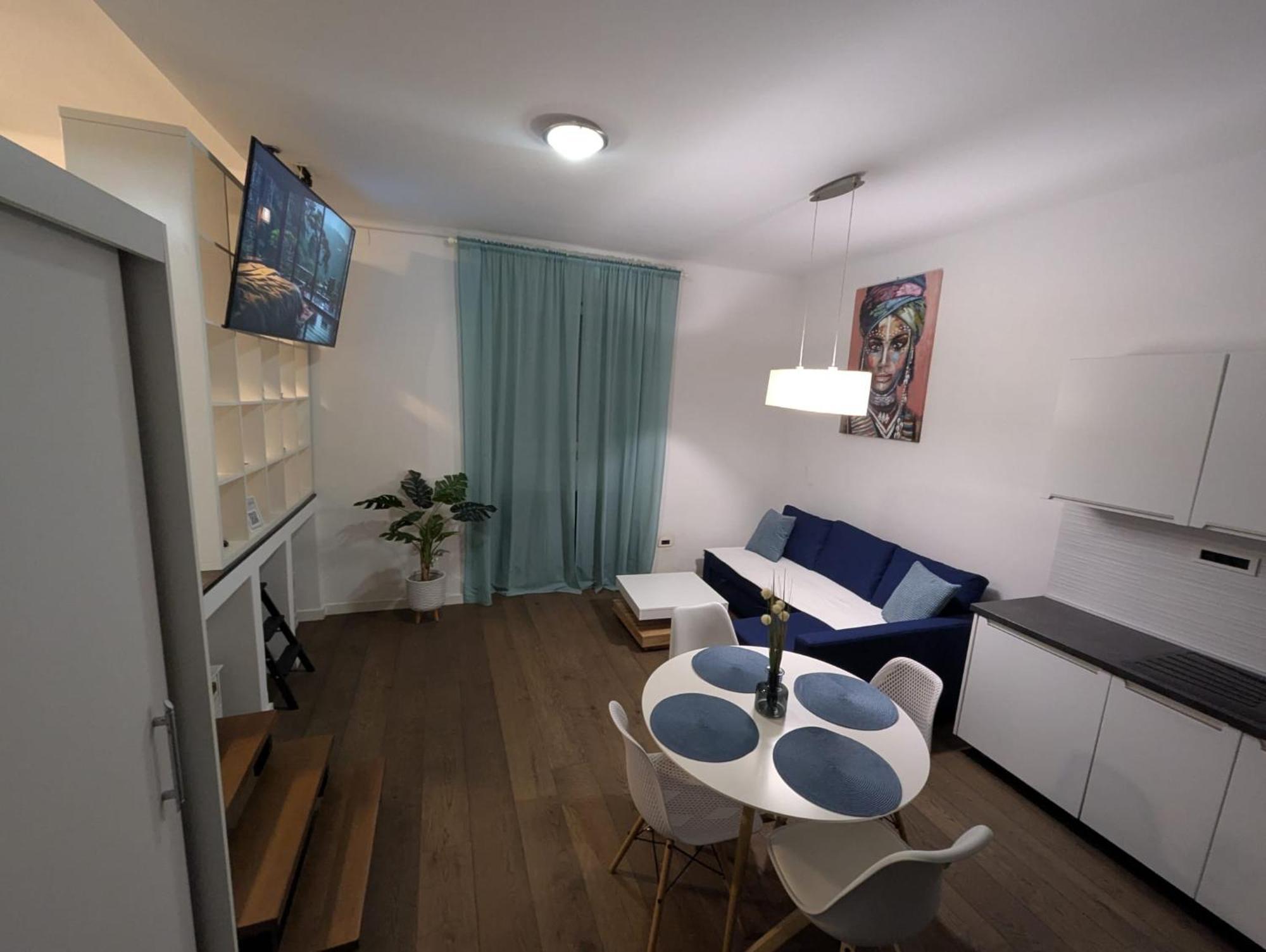 Fantabulous Downtown Abode W King Bed, 65" Tv, Washer And Tumble Dryer Zagreb Exterior photo